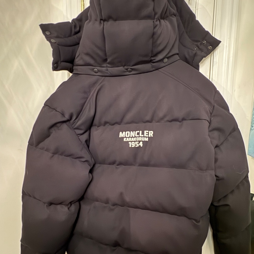Men’s Moncler Karakorum down winter jacket - Picture 4 of 4